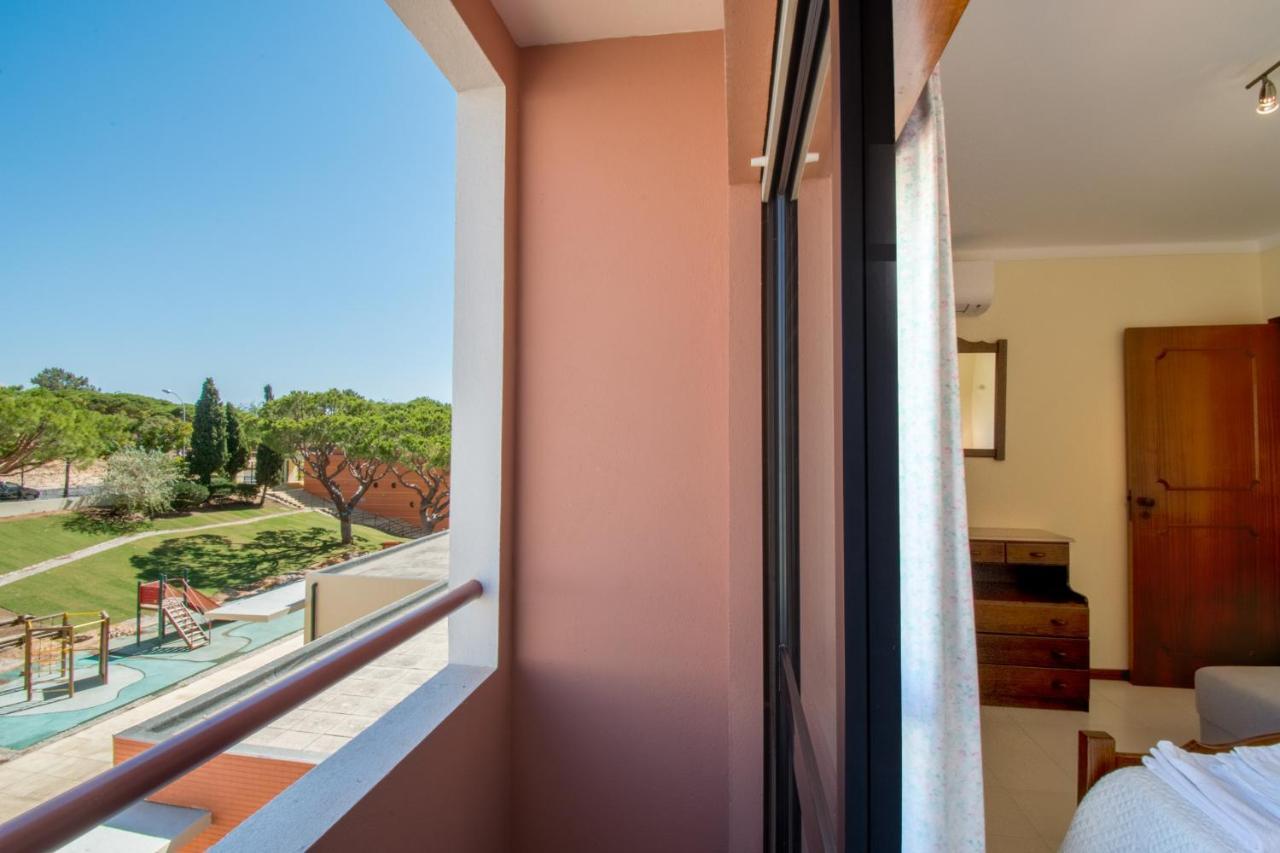 Apartamento Sao Pedro Do Mar Quarteira Extérieur photo